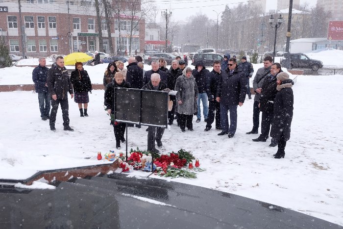 Акция памяти 27 марта у мемориала «Скорбящая мать» в городе Пушкино