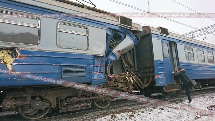 Один человек получил травмы в результате столкновения трактора с электричкой на перегоне на Ярославском направлении железной дороги