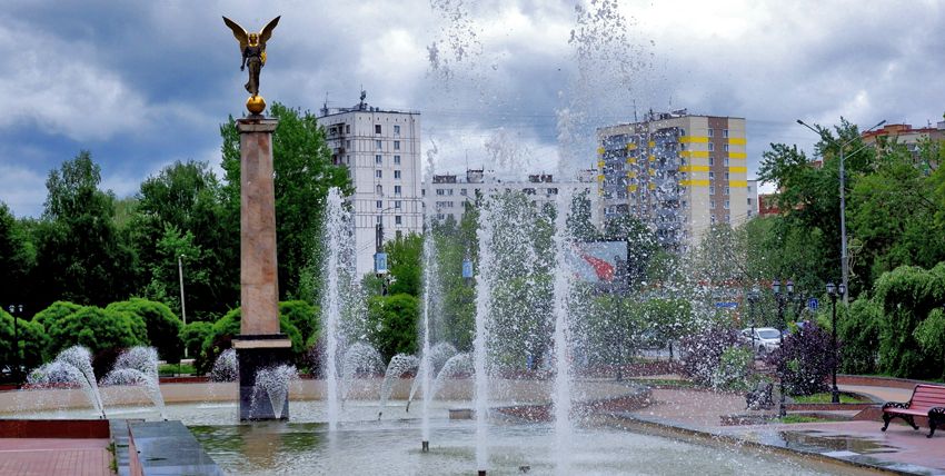 В Пушкино начался сезон фонтанов.