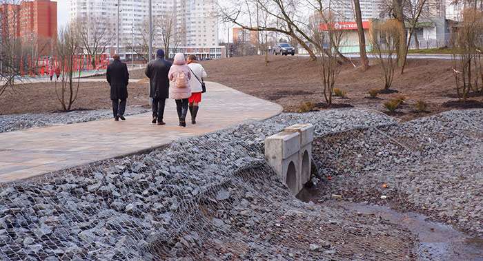 В ходе осмотра набережной были сформулированы несколько десятков замечаний