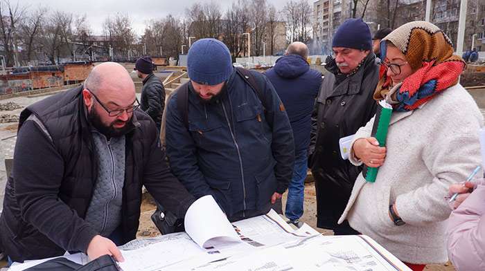 На данном объекте сроки выполнения работ нарушены, ведётся претензионная работа.