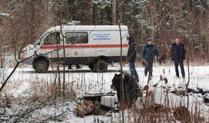 Опасных веществ, в ёмкостях, найденных в поселении Царевское нет.